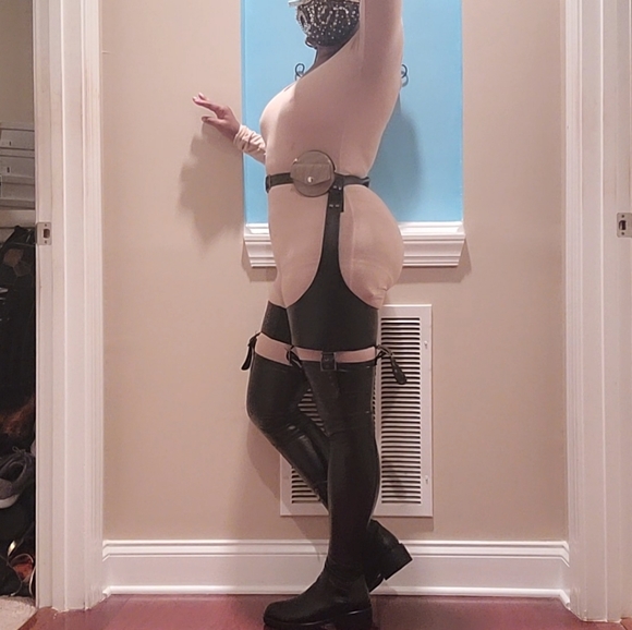 Chap flat or heel cut out boots - Picture 2 of 11